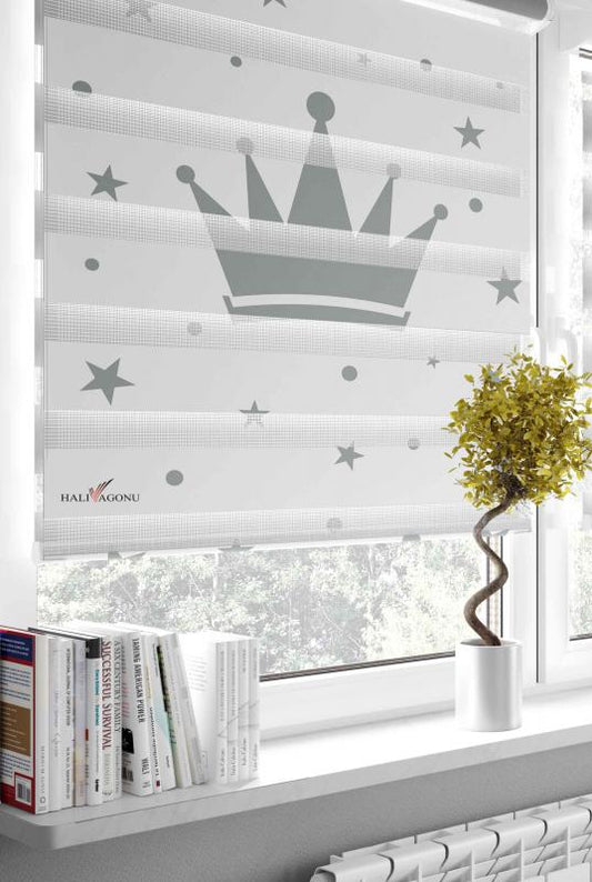 HV315BG Gri Taçlı Beyaz Zebra Perde - Modern ve zincir mekanizmalarla kontrol edilebilen, gece gündüz fonksiyonlu şık perde.