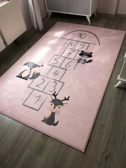 HV320P Seksekli Pembe Çocuk Odası Halısı - Yumuşak, Kolay Temizlenebilir, 3 Kalite Seçeneği - HALI VAGONU