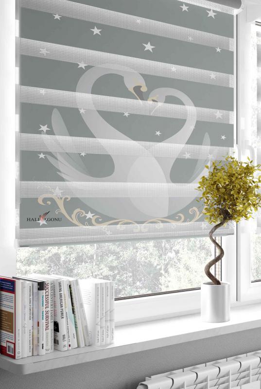 HV330G Kuğulu Gri Zebra Perde - modern ve şık bir dekorasyon için ideal seçim, güneş ışığını kontrol etmeye yardımcı olur.