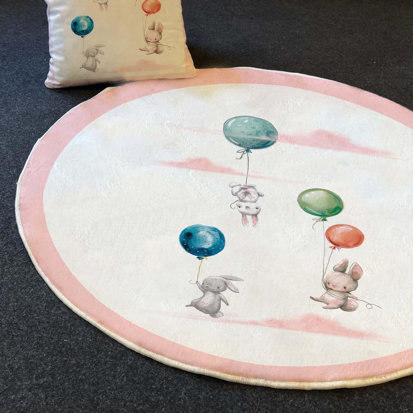 HV364 Balonlu Tavşanlı Pembe Çocuk Odası Halısı - Yumuşak, Kolay Temizlenebilir, 3 Kalite Seçeneği - HALI VAGONU