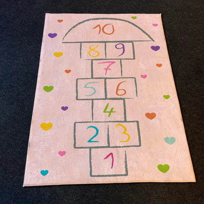 HV377 Kalpli Seksekli Pembe Çocuk Halısı - Yumuşak, Kolay Temizlenebilir, 3 Kalite Seçeneği - HALI VAGONU