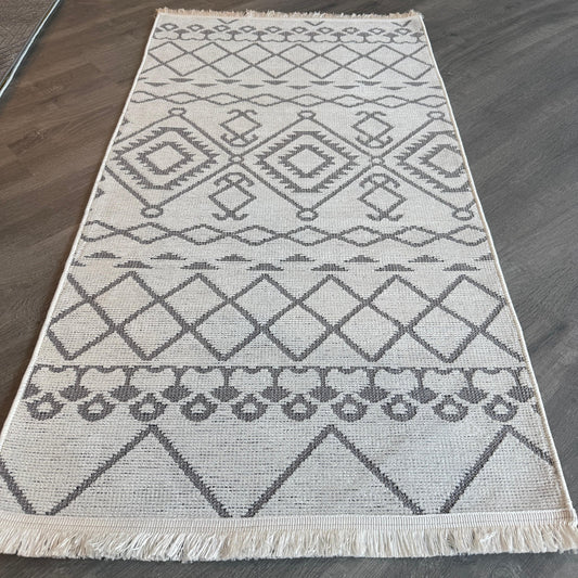 Lifos LFS02 Beyaz Yumuşak Dokulu Makinede Yıkanabilir Kaymaz Tabanlı Halı - HALI VAGONU
