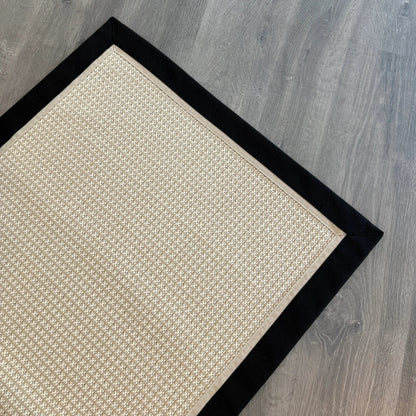 Siyah Krem Çift Kumaş Çerçeveli Krem Sisal Halı - El Yapımı, Dayanıklı, Modern Tasarım - HVSB08 - HALI VAGONU
