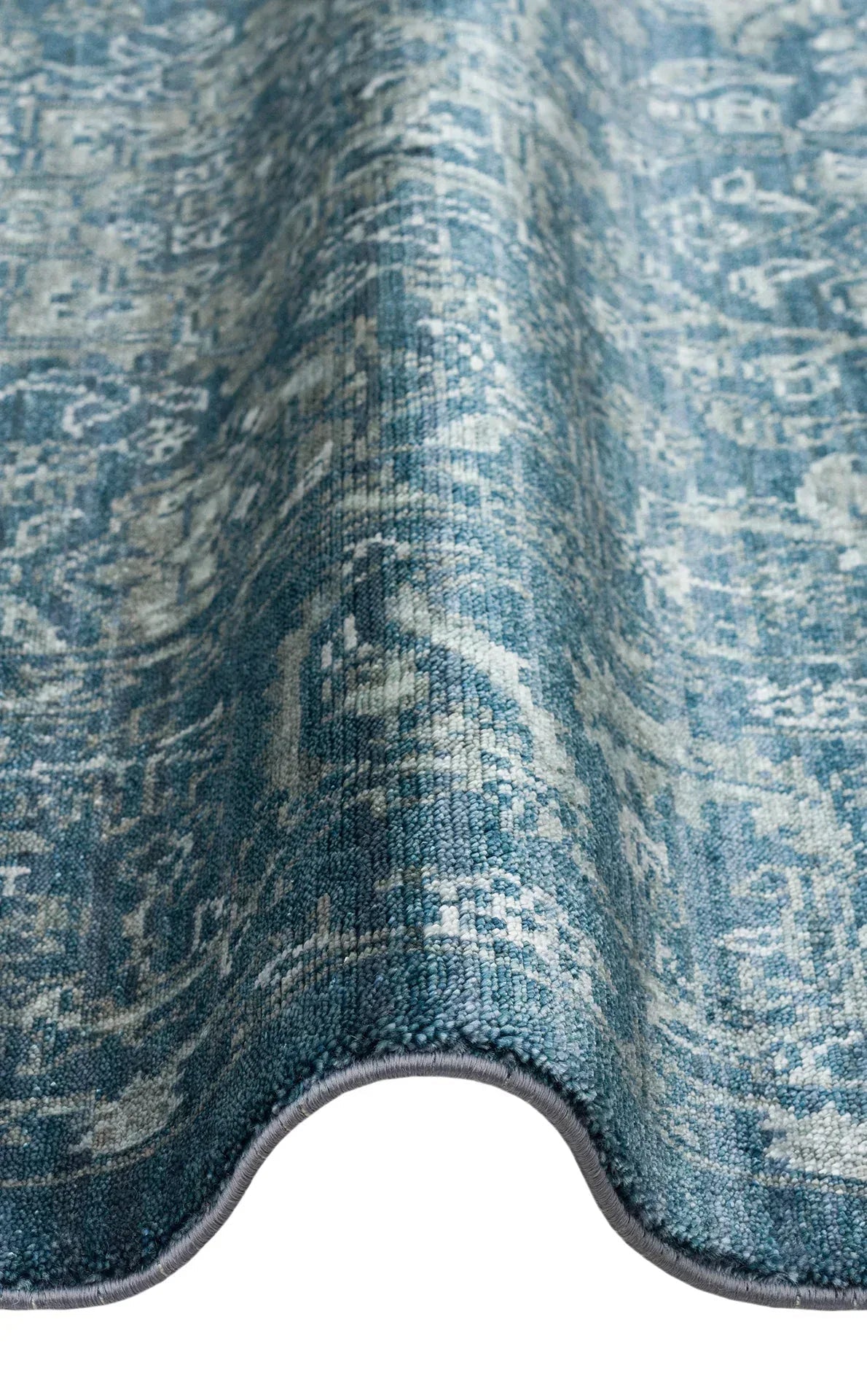 TAFTAN TF 02 NAVY Pakistan Overdyed Tarzı Özel Hav Vermeyen ve El Emeği ile Özel Tezgahlarda Üretilen Uşak Halısı - HALI VAGONU