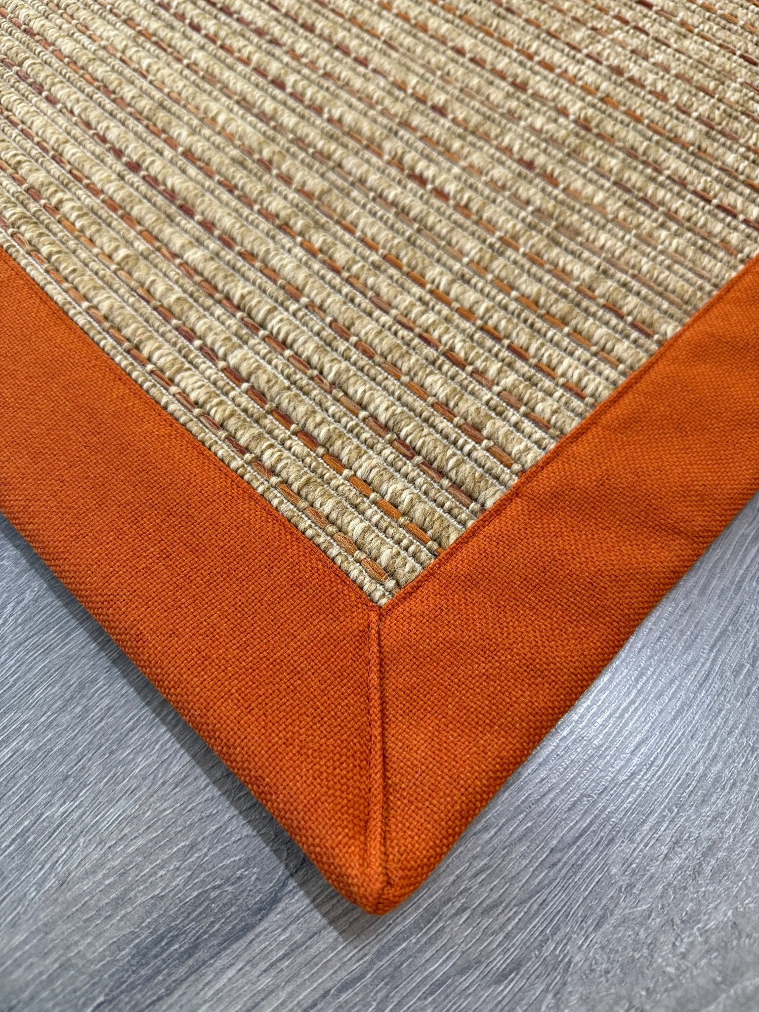 Zahara 01 Naturel Terra - P64-01 Turuncu Kumaş Bordürlü Sisal Halı - HVZB50 - HALI VAGONU