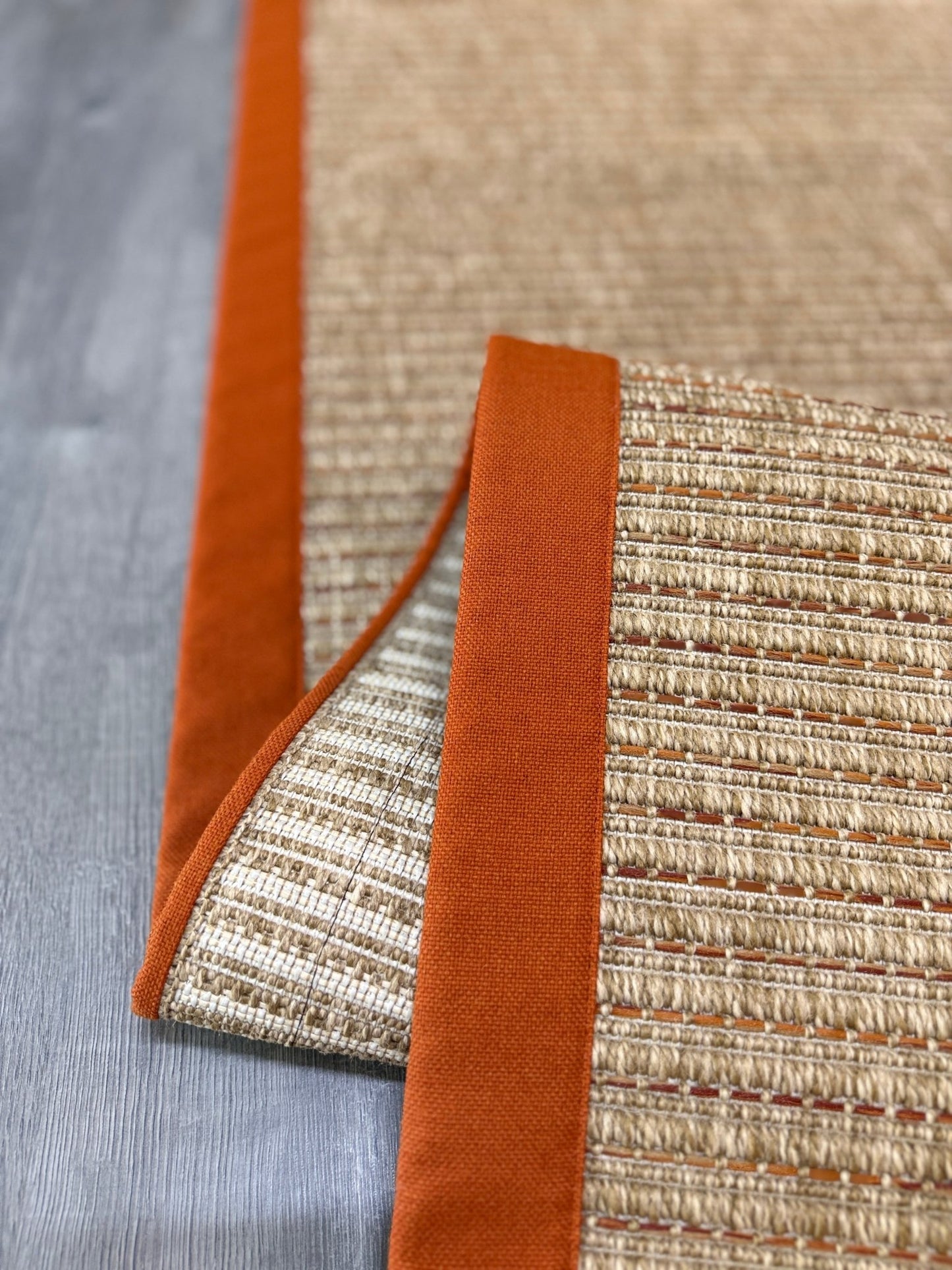Zahara 01 Naturel Terra - P64-01 Turuncu Kumaş Bordürlü Sisal Halı - HVZB50 - HALI VAGONU