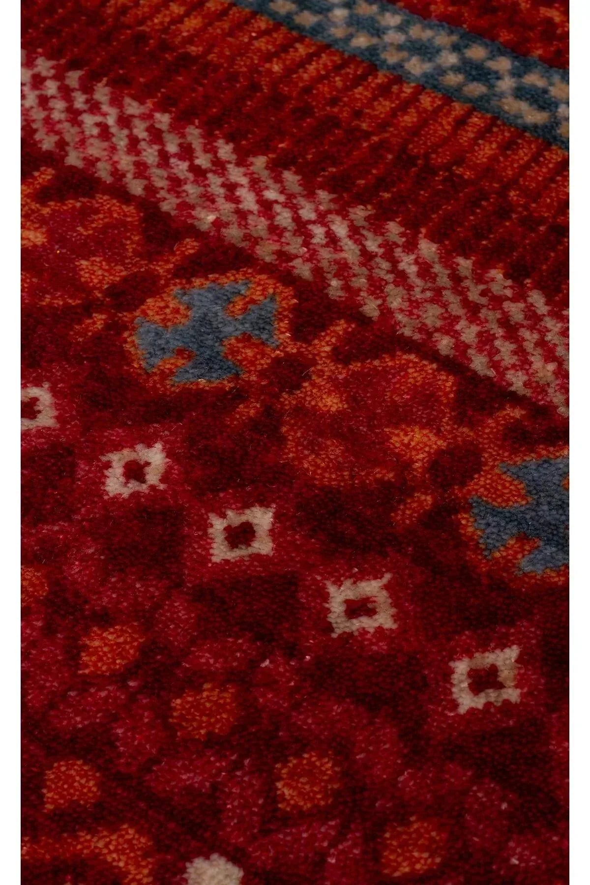 Zara Zr 19 Red Multy Otantik Desenli El Emeği Ile Özel Tezgahlarda Üretilen Modern Uşak Halısı - HALI VAGONU